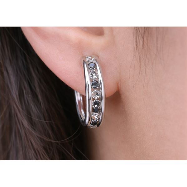10k(3.06g), Natural Diamond (0.3ct) Huggie Earring Appraised value $2435