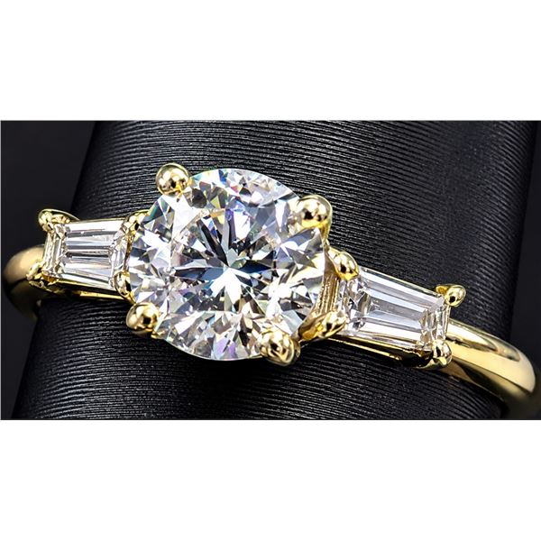 10k(1.4g), Lab Diamond (0.7ct) Ring, Size 5.5 Retail value $2400