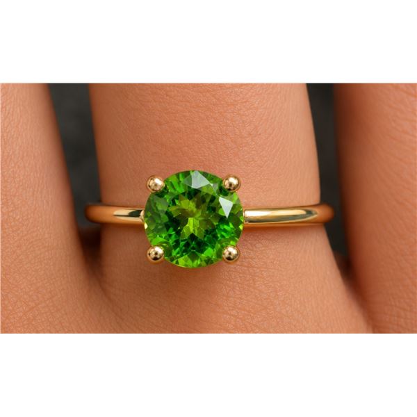 10k(1.6g), Chrome Diopside (0.9ct) Ring, Size 6 Retail value $2200