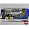 Image 2 : Diecast Model Car : Volkswagen New Beetle (Road & Track) (1:18 Scale)  (Box Measures : 4-1/2"H x 12-