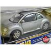 Image 3 : Diecast Model Car : Volkswagen New Beetle (Road & Track) (1:18 Scale)  (Box Measures : 4-1/2"H x 12-