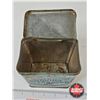 Image 8 : OLD CHUM Tobacco Tin (4-3/4"H x 4"W x 2-1/2"D)