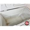 Image 5 : COLEMAN Extreme 2 Wheel Cooler  (Measures : 17"H x 29"W x 15"D)