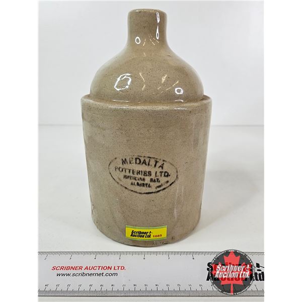 Medalta Jug (Measures : 9-1/2"H)