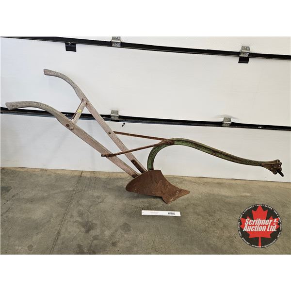 John Deere 472 New Bantan Horse Drawn Walking Plow (Measures : 39"H x 27"W x 81"L)