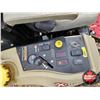 Image 12 : ZERO TURN LAWN MOWER: Exmark Frontrunner