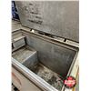 Image 9 : Orange Crush Ideal Cooler Model 500 A S/N#10571  (Note : Plugged in - Motor Turns)  (Measures : 37-1