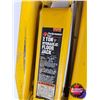 Image 3 : Retractable Trouble Light & 2 Ton Hydraulic Floor Jack
