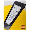 Image 5 : Retractable Trouble Light & 2 Ton Hydraulic Floor Jack