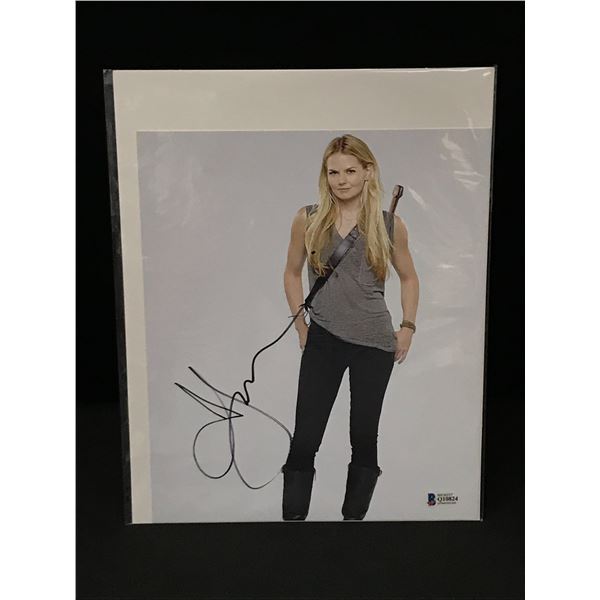 JENNIFER MORRISON SIGNED 8X10 - BECKETT COA