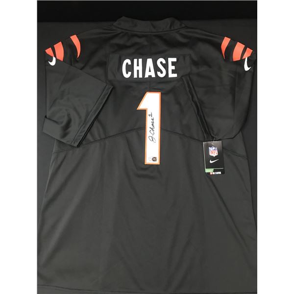 JA'MARR CHASE SIGNED CINCINATTI BENGALS CUSTOM JERSEY - ELITE COA