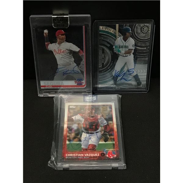 LOT OF 3 SIGNED BASEBALL TRADING CARDS