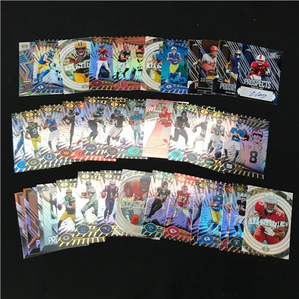LARGE LOT OF MIXED FOOTBALL TRADING CARDS INCLUDING SOME SIGNED