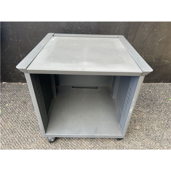 Metal Rolling Equipment Rack Cabinet With Casters