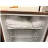 Image 3 : Sanyo Mini Refrigerator 18.5" x 17.5" x 22"H