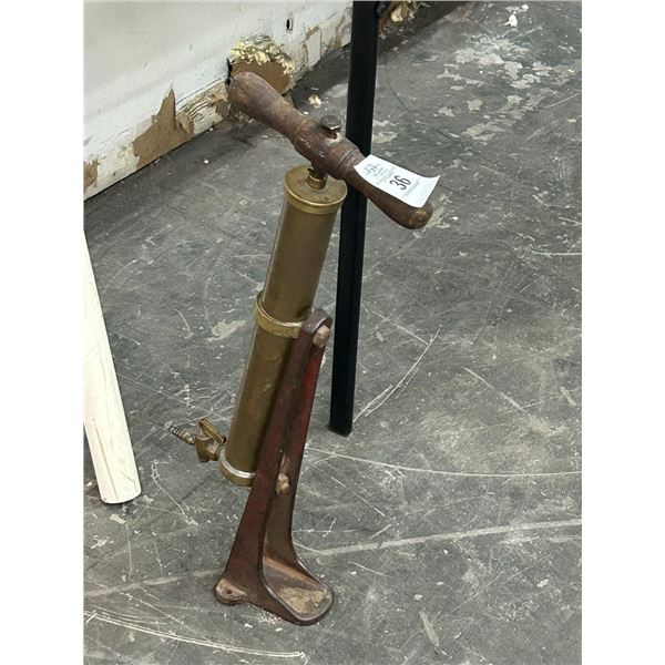 Vintage Air Pump
