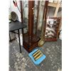 Image 5 : Howard Miller Grandfather Clock