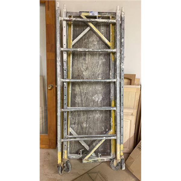 HEAVY DUTY MOBILE PAINTERS/DRYWALLERS SCAFFOLDING UNIT