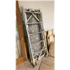 Image 2 : HEAVY DUTY MOBILE PAINTERS/DRYWALLERS SCAFFOLDING UNIT