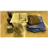 Image 1 : PLASTIC LAUNDRY SINK, 3 ELECTRIC HEATERS, 2 TARPS & 1 OSCILLATING ROOM FAN