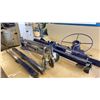 Image 2 : RDK BLUE HEAVY DUTY MOBILE PANEL LIFTER