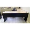 Image 2 : LIGHT WOOD/BLACK CONTEMPORARY 2 DRAWER L-SHAPED OFFICE DESK WITH BLACK MOBILE OFFICE CHAIR
