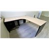 Image 3 : LIGHT WOOD/BLACK CONTEMPORARY 2 DRAWER L-SHAPED OFFICE DESK WITH BLACK MOBILE OFFICE CHAIR