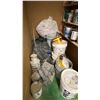 Image 5 : CONTENTS OF CLOSET- ASSORTED PAINTS, STUCCO, PAINTERS TAPE & MORE