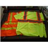 Image 2 : LOT DE 2 VÊTEMENTS DE SÉCURITÉ HAUTE VISIBILITÉ ASSORTIS