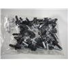 Image 1 : LOT DE 23 MANDRINS DE MEULE UNITISÉE 3M 936, 2-1/16"X1/4"X3/4" PLASTIQUE