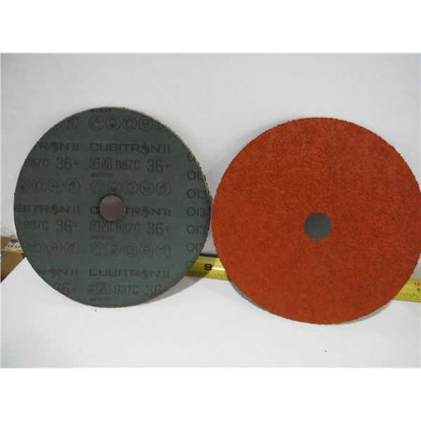 LOT DE 25 DISQUES FIBRE CUBITRON II 987C, 7 PO X 7/8 PO 36+