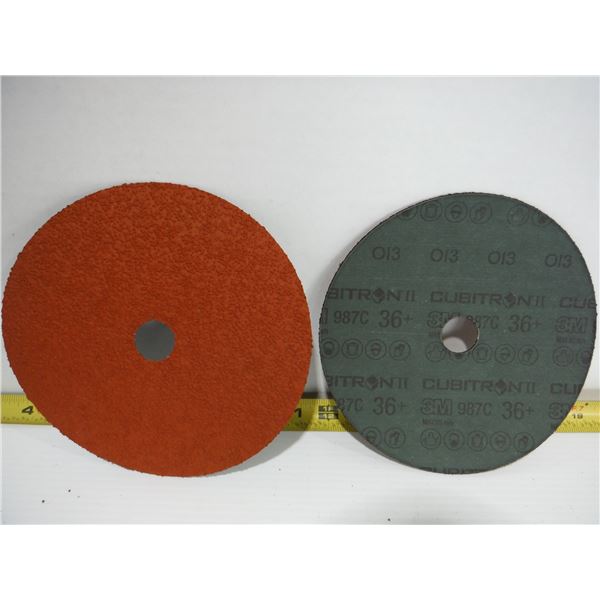 LOT DE 25 DISQUES FIBRE CUBITRON II 987C, 7 PO X 7/8 PO 36+