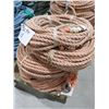 Image 1 : *USAGÉ* CORDE AVEC CROCHET 300' (ORANGE)
