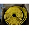Image 2 : TAPIS ÉPONGE WEARWELL TUF SPONGE NO. 452 DIAMANT 3'X28'X1/2" ÉPONGE PVC NOIR/JAUNE