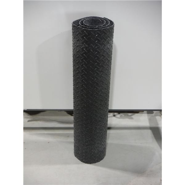 TAPIS WEARWELL SPONGECOTE AVEC GRITSHIELD #416, DIAMANT 3'X5'X9/16" ÉPONGE PVC/PVC NOIR