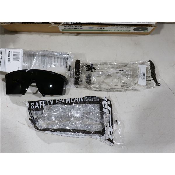 LOT DE 14 LUNETTES DE SÉCURITÉ ASSORTIES