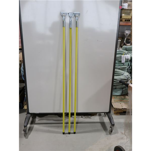 LOT DE 3 MANCHES DE VADROUILLE/BALAI INDUSTRIELS
