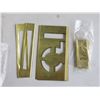 Image 1 : LOT DE 17 POCHOIRS POUR PEINTURE EN AÉROSOL ASSORTIS