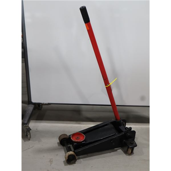 **ENDOMMAGÉ** CRIC D'AUTO