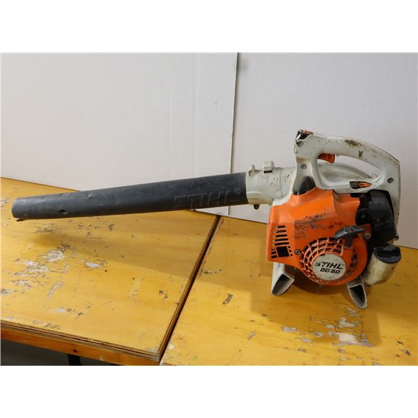 **USAGÉ** SOUFFLEUSE À FEUILLES STIHL #DG60