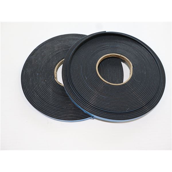 LOT DE 33 ROULEAUX DE MOUSSE COUPE-FROID 1 COTE ADHÉSIVE 3/8"