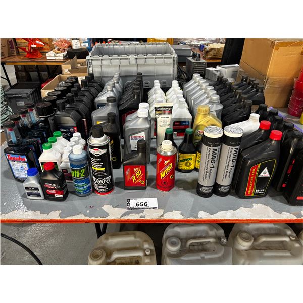 LOT ASSORTI D'HUILE À MOTEUR - LUBRIFIANTS - GRAISSE - ETC