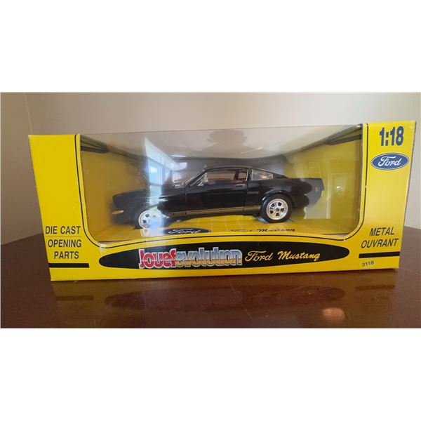 Jouef Evolution 1:18 Ford Mustang Die-Cast Model