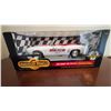 Image 1 : American Muscle 1:18 1969 Camaro Indy Pace Car Die-Cast Model