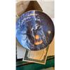 Image 1 : Bradford Exchange Nightwatch: The Wolf Collector Plate Set
