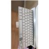 Image 3 : TapSnap Lilitab iPad Stand with Keyboard and Brochure Holders