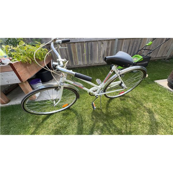 Free Spirit Step-Through Cruiser Bicycle White