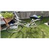Image 1 : Free Spirit Step-Through Cruiser Bicycle White