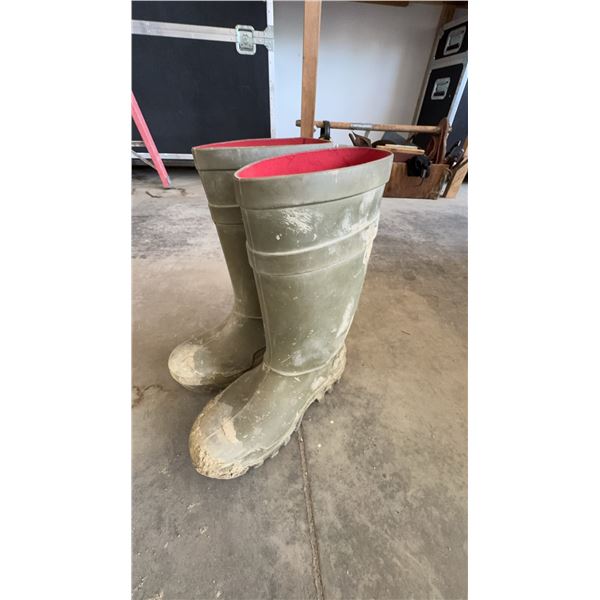 Dunlop Purofort Green Rubber Safety Boots CSA Approved