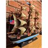 Image 8 : Flying Cloud Tall Ship Model with Fishing Rod and Fish Decoration